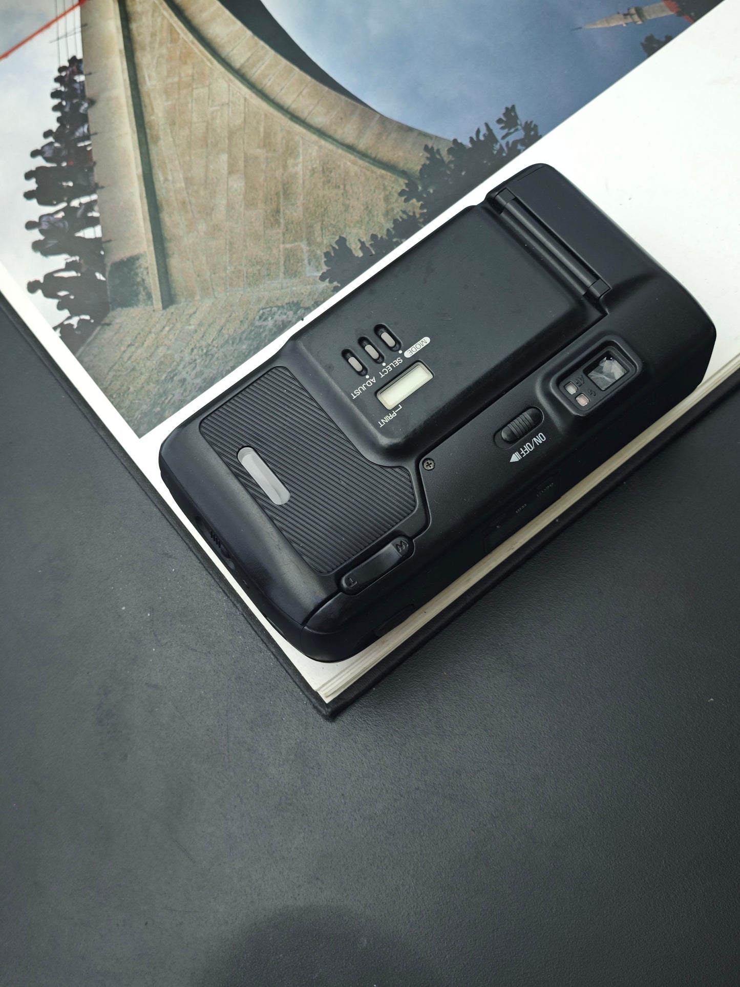 Nikon TW Zoom 35-70 Quartz date