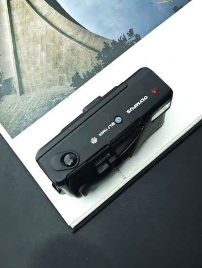 Olympus AF-10 Super Quartz date