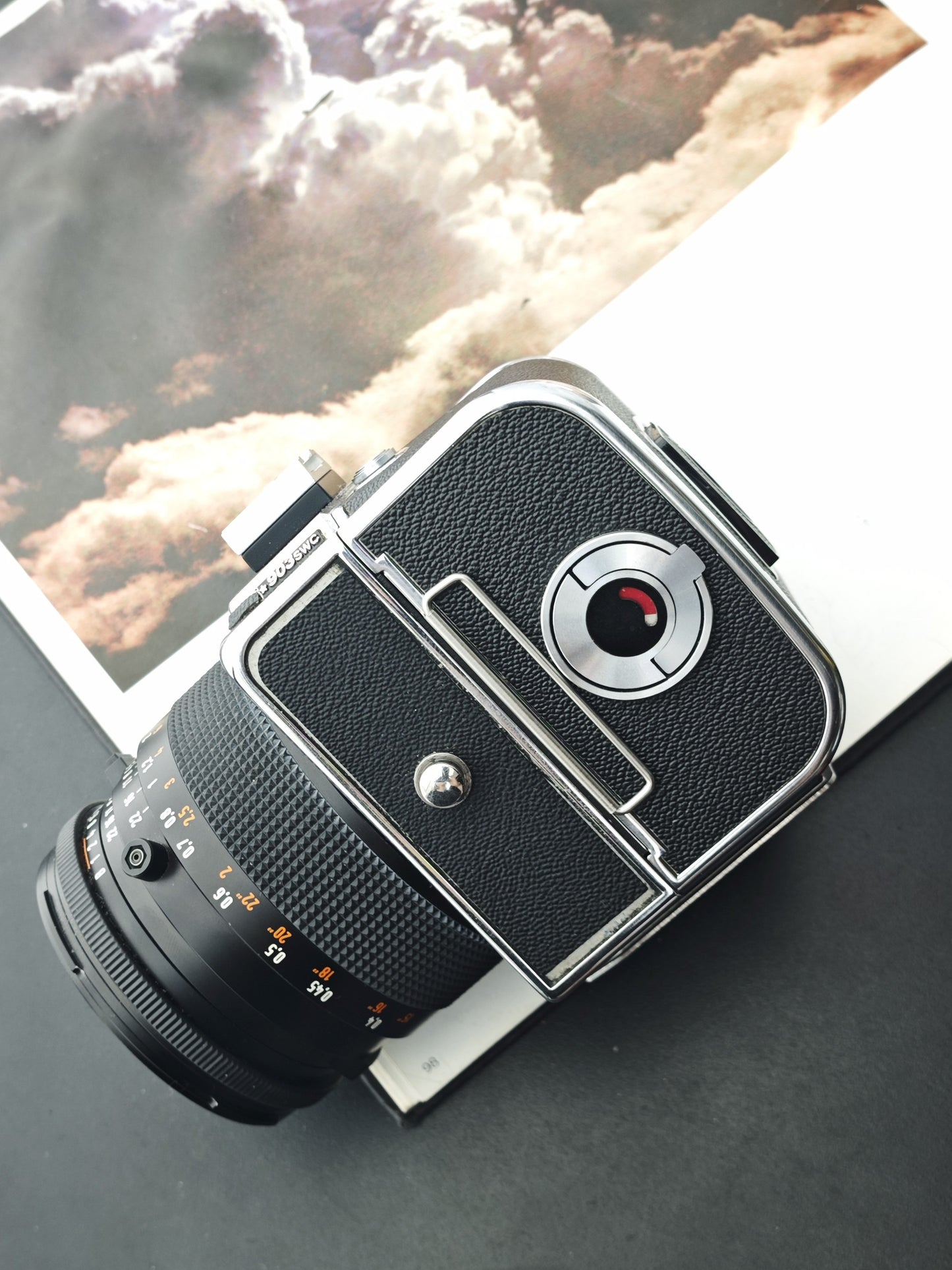 Hasselblad 903 swc with Carl Zeiss Biogon 38mm F4.5 T* CF