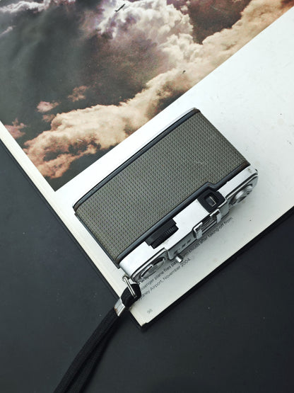 Olympus PEN EE-2