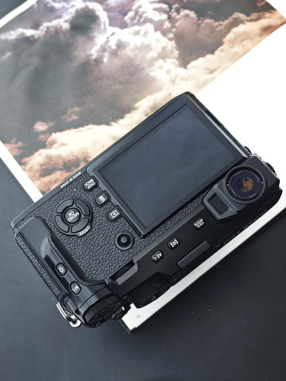 Used Fujifilm X-Pro2 with Fujinon Super EBC XF 18-55mm f2.8-4 R LM OIS [No charger]