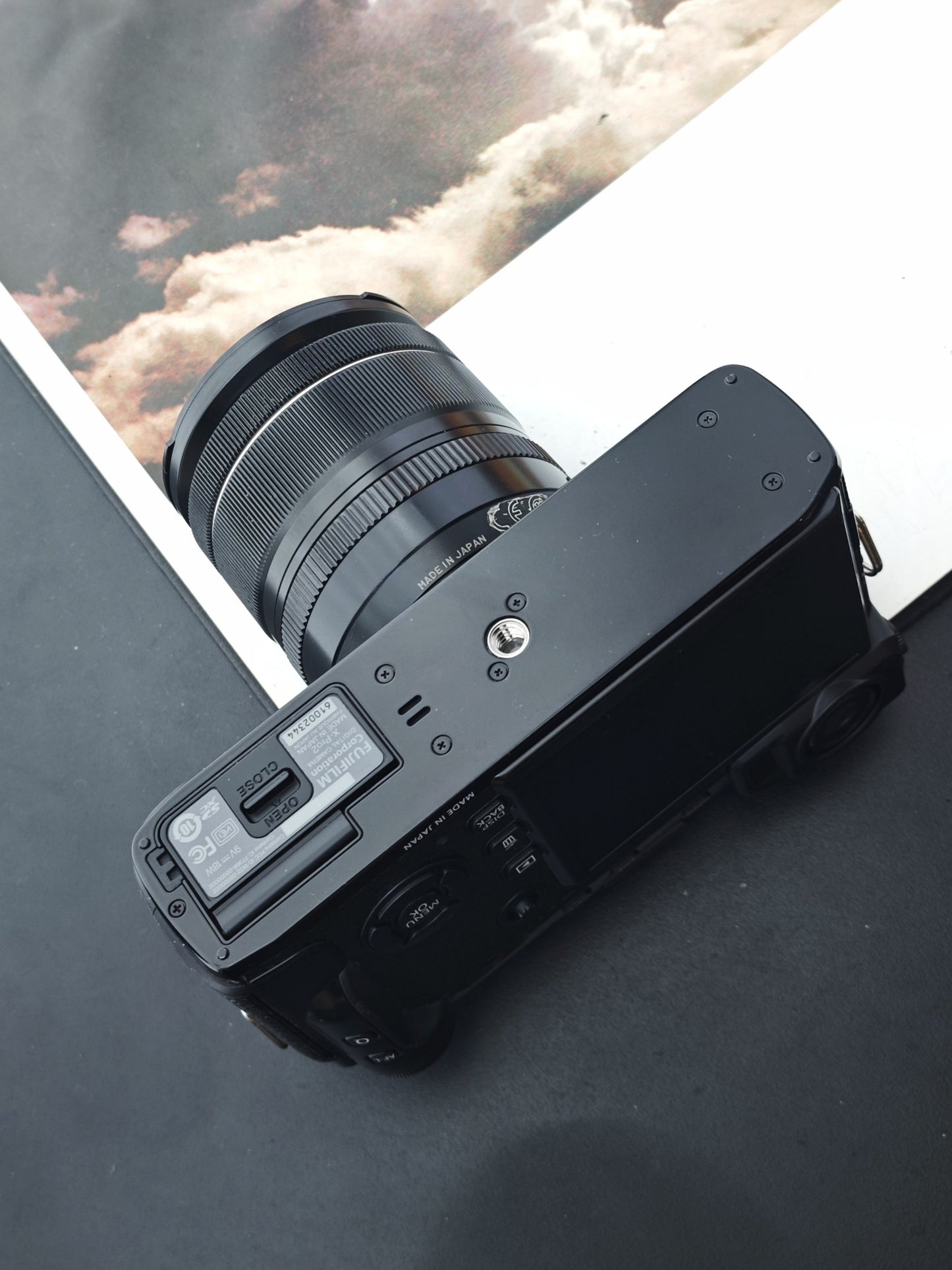 Used Fujifilm X-Pro2 with Fujinon Super EBC XF 18-55mm f2.8-4 R LM OIS [No charger]