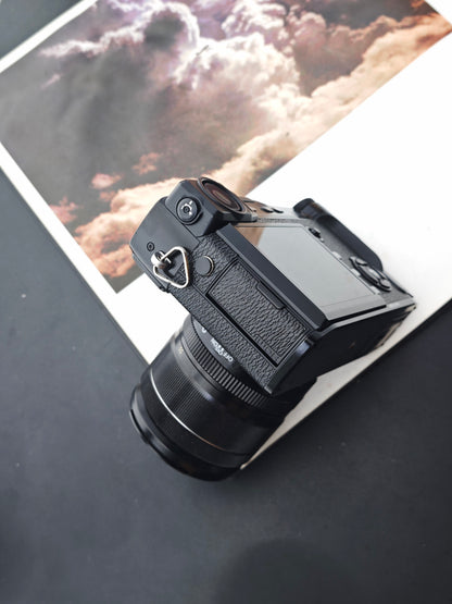 Used Fujifilm X-Pro2 with Fujinon Super EBC XF 18-55mm f2.8-4 R LM OIS [No charger]