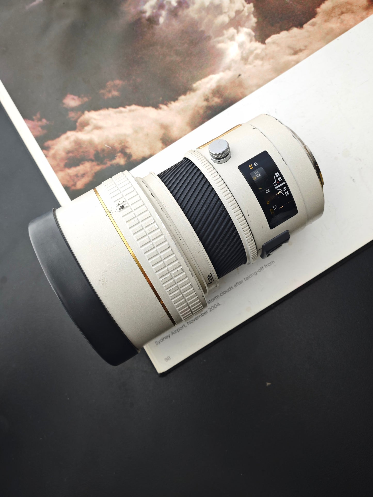 [Sold As-Is] Minolta AF APO Tele Tele 200mm F2.8 [A mount]