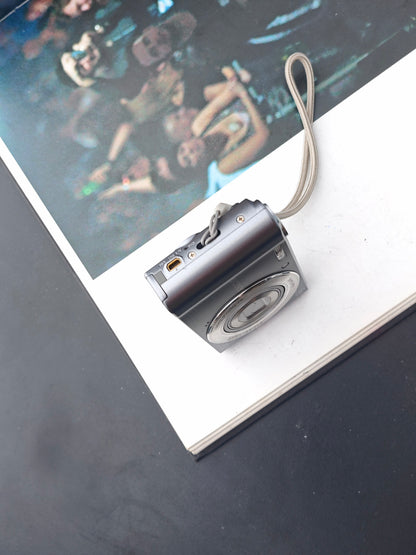 Used Sony Cyber Shot DSC-W810 Digital Camera [JPN only, No charger]