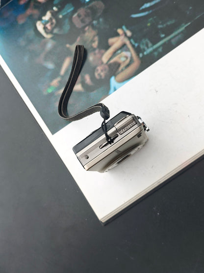 Used Nikon Coolpix S6000 silver Digital Camera [No charger]