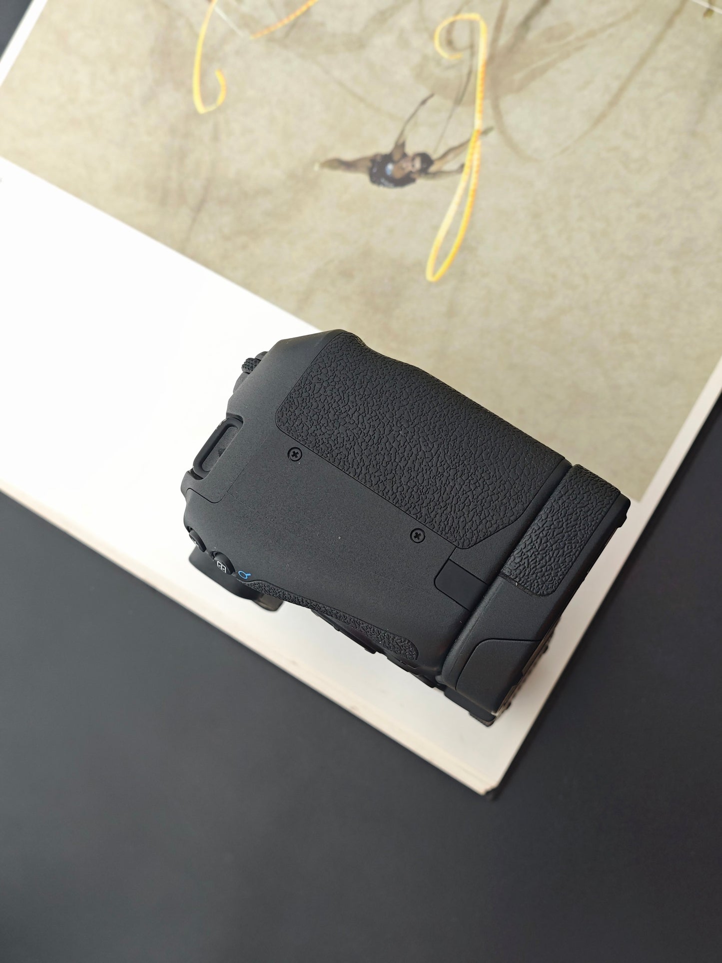 Used Canon EOS R8 body with box
