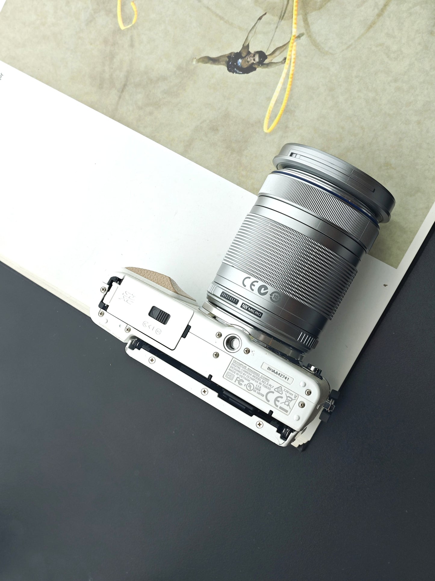 Used Olympus PEN Lite E-PL7 with 40-150mm F4-5.6 R ED MSC Digital Camera