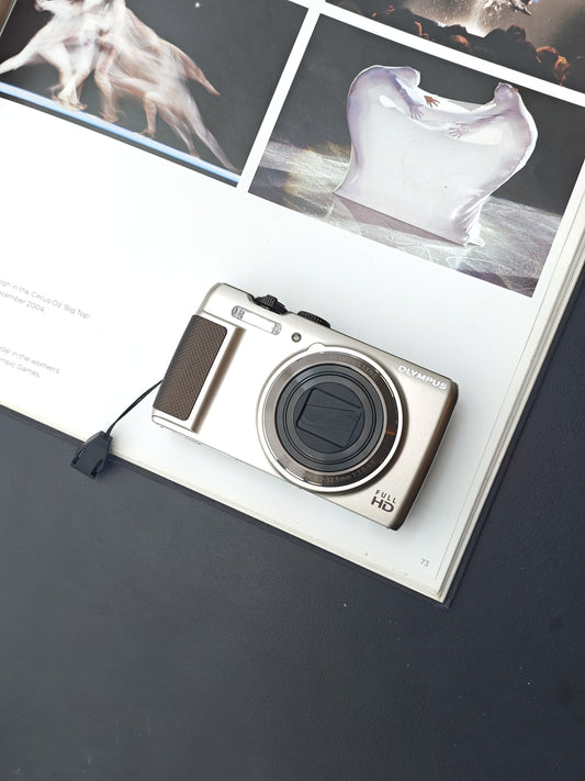 Used Olympus SH-21 Digital Camera [No charger]