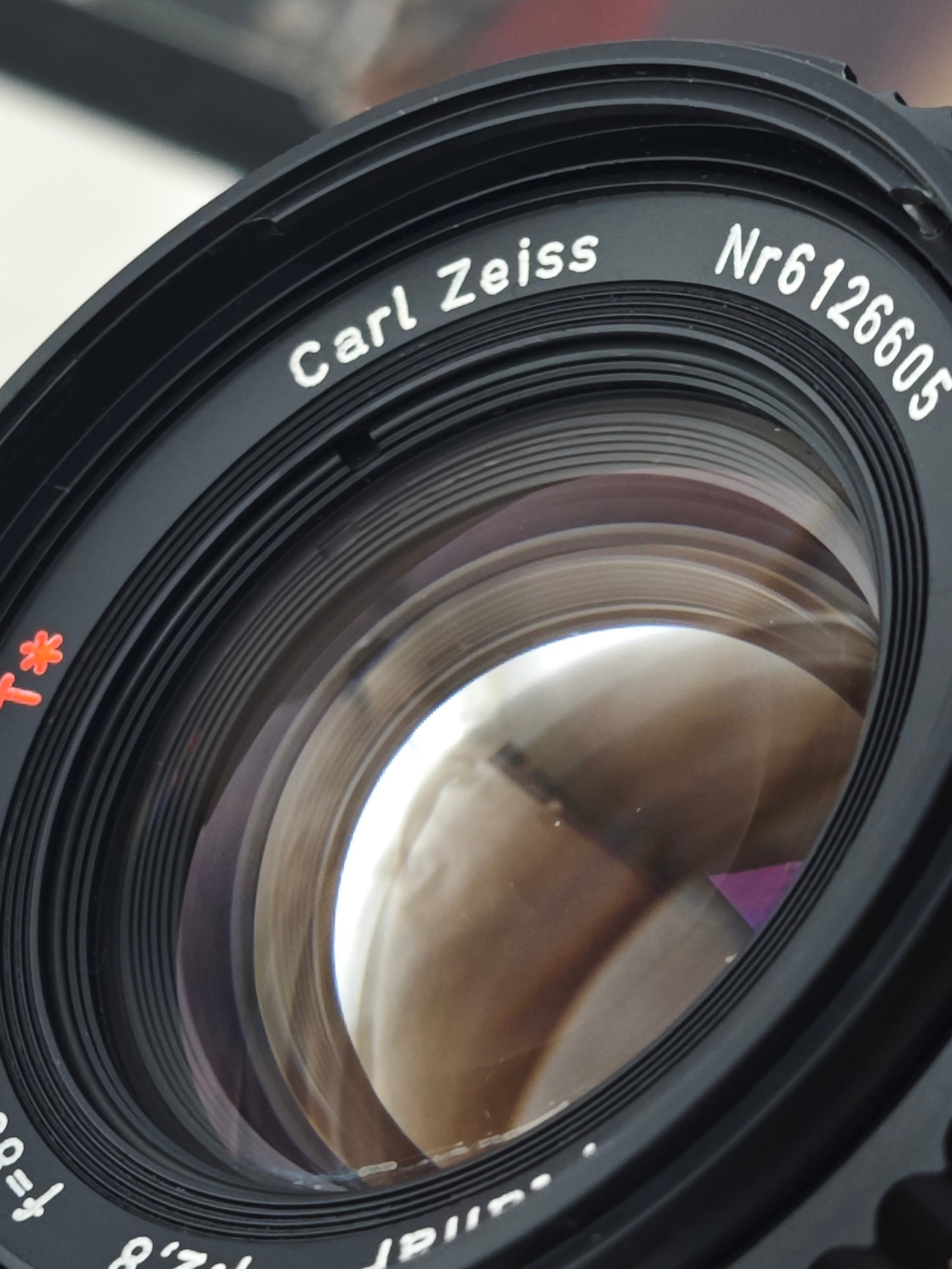 Hasselblad 500C/M chrome with Carl Zeiss Planar 80mm F2.8 T* C black