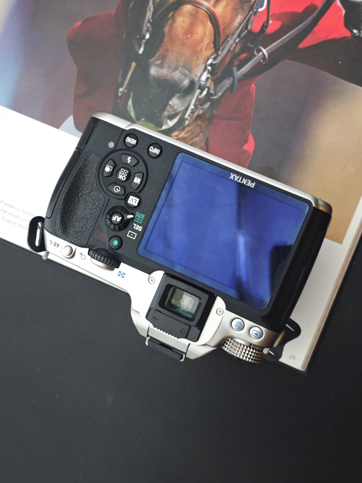 Pentax K-5 silver edition body [No charger]