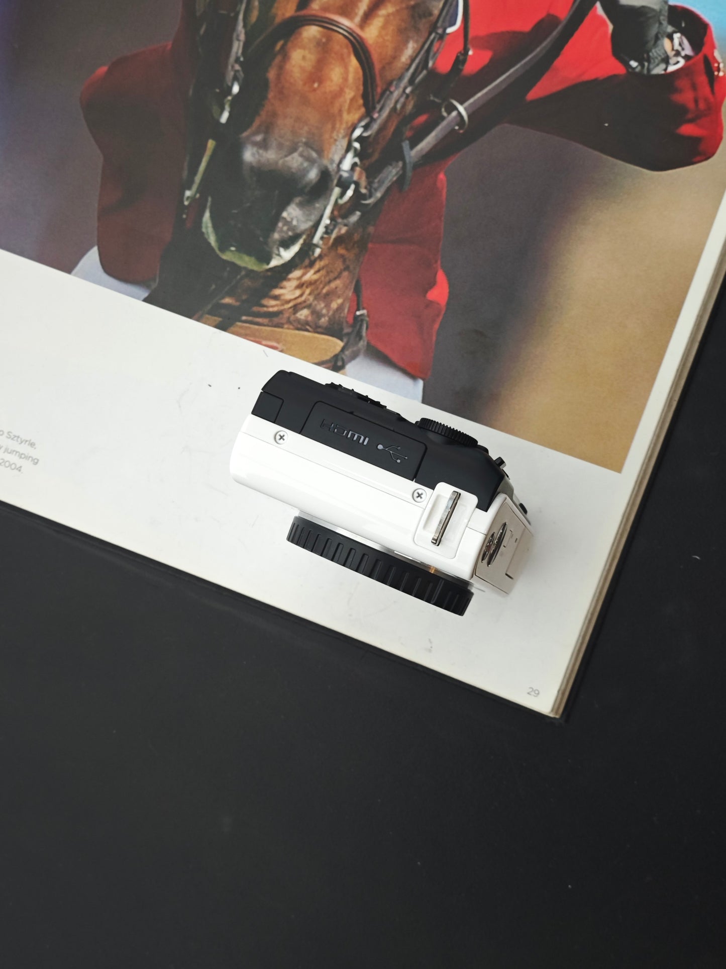 Used Nikon 1 J1 white with 10-30mm F3.5-5.6, 30-110mm F3.8-5.6