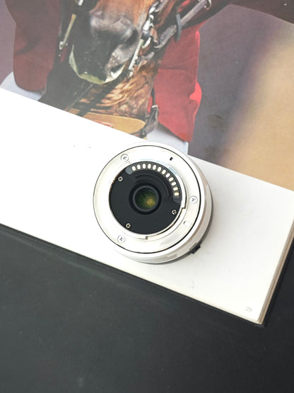 Used Nikon 1 J1 white with 10-30mm F3.5-5.6, 30-110mm F3.8-5.6