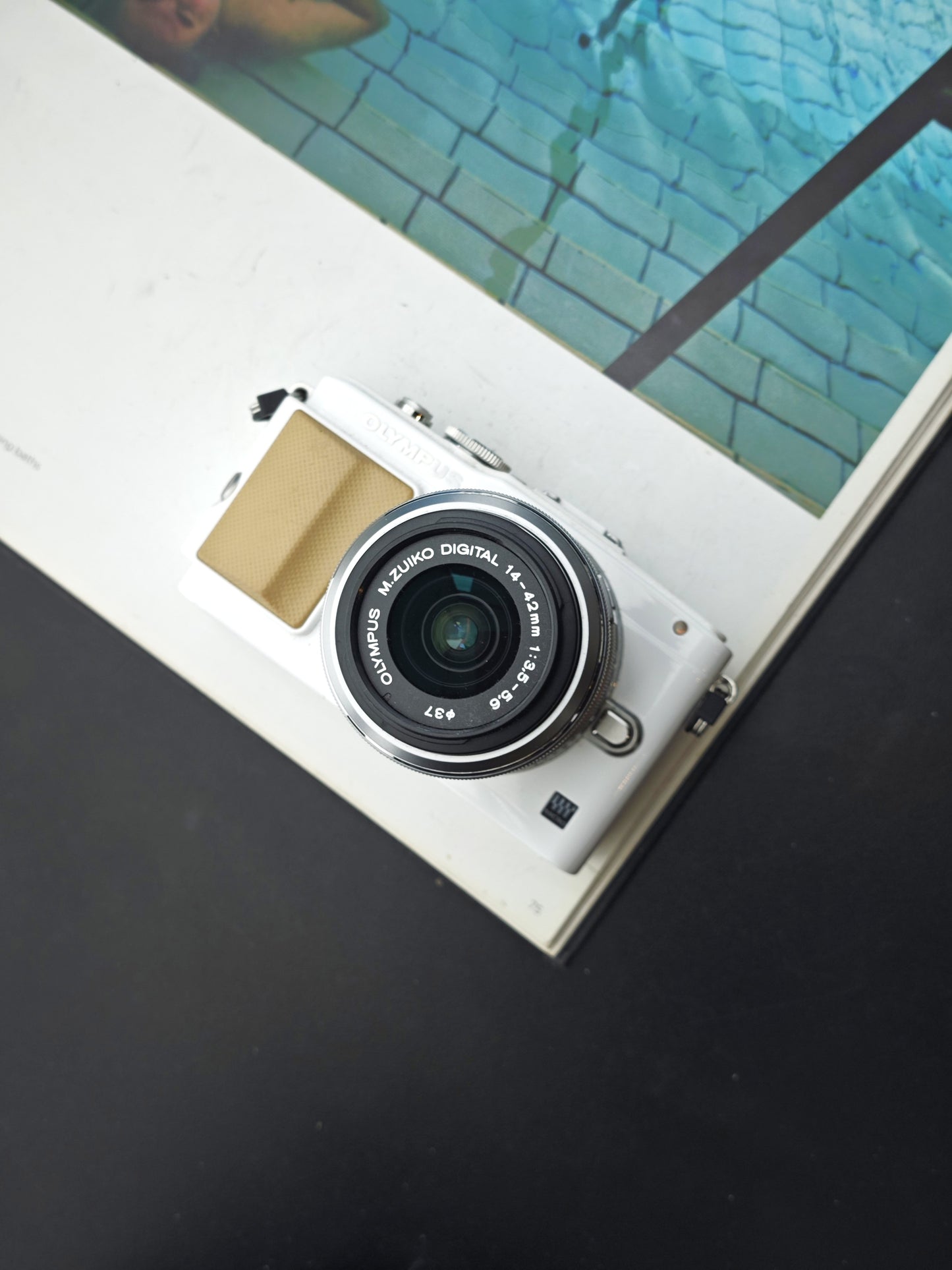 Used Olympus PEN Lite E-PL5 with 14-42mm F3.5-5.6 II R MSC Digital Camera [No charger]