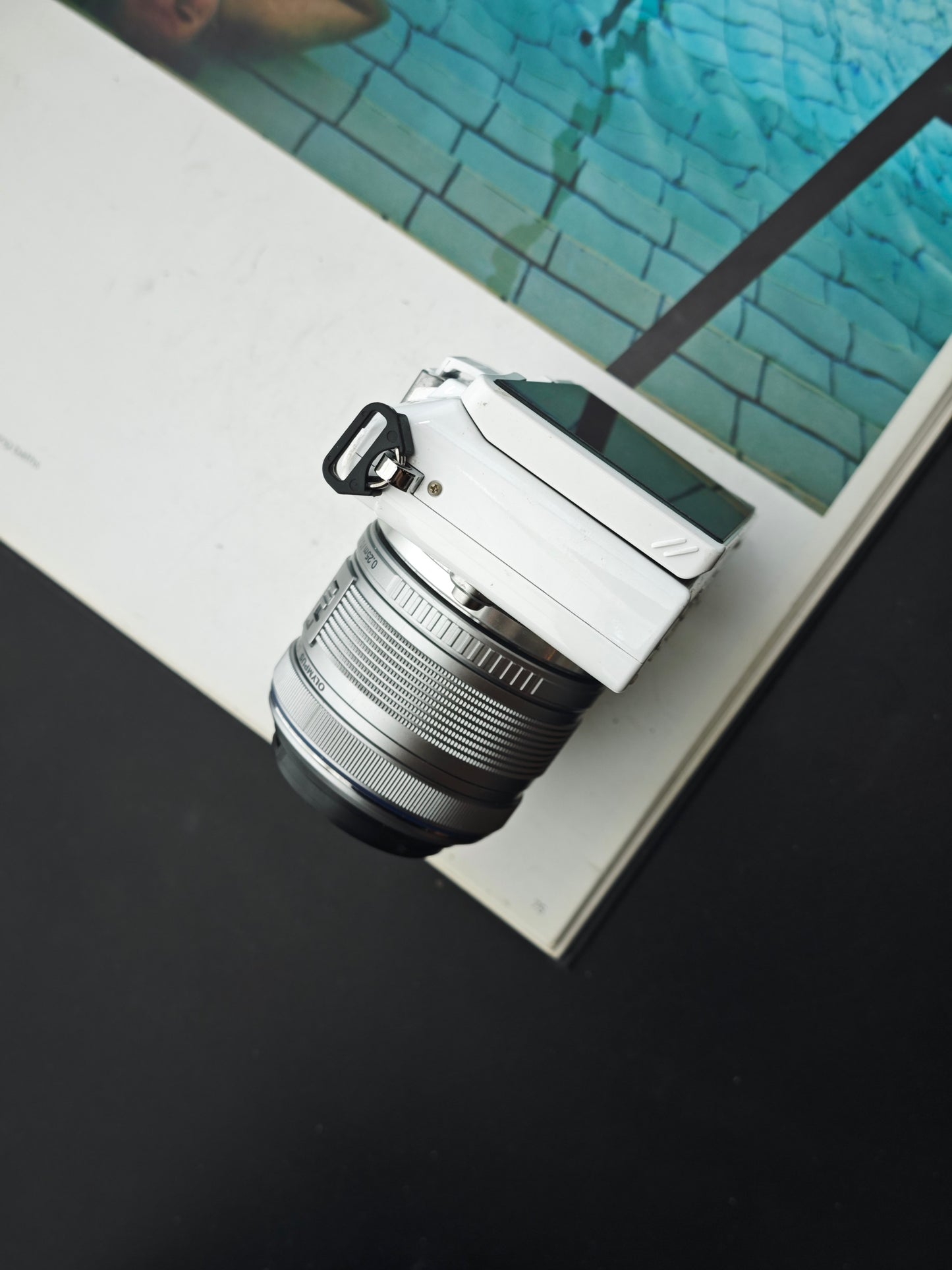 Used Olympus PEN Lite E-PL5 with 14-42mm F3.5-5.6 II R MSC Digital Camera [No charger]