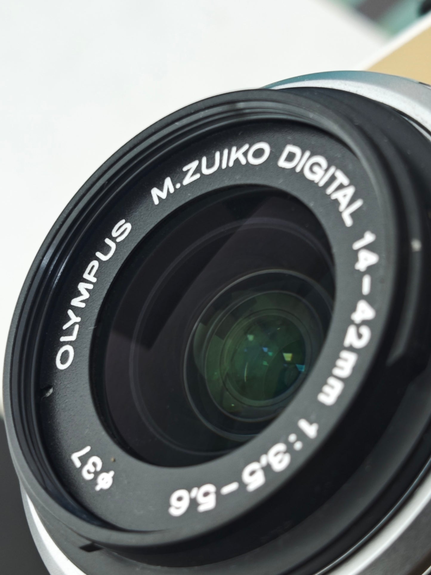 Used Olympus PEN Lite E-PL5 with 14-42mm F3.5-5.6 II R MSC Digital Camera [No charger]