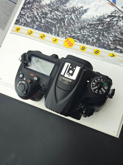 Used Nikon D7200 Digital Camera [No charger]