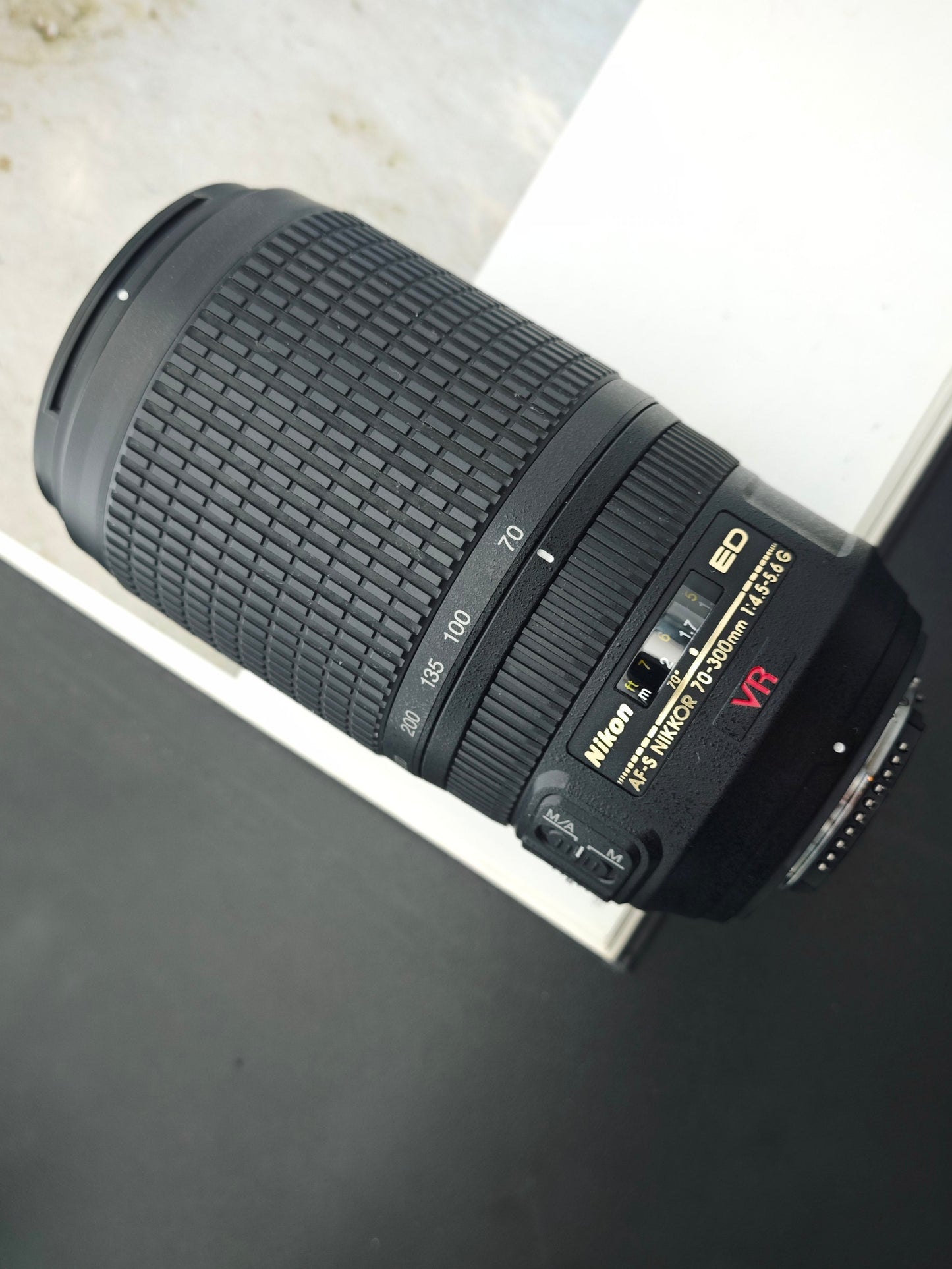 Nikon AF-S Nikkor 70-300mm F4.5-5.6 G ED VR