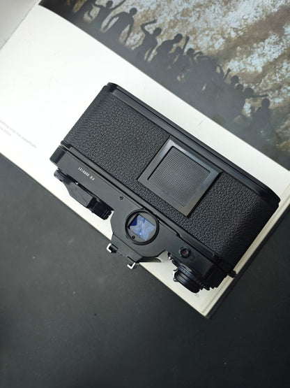 Nikon FE with Nikkor-Zoom 43-86mm F3.5 Ai