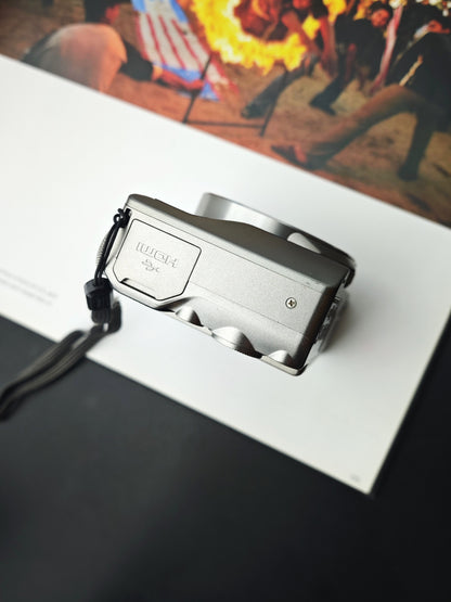 Used Nikon Coolpix A1000 silver Digital Camera [No charger]