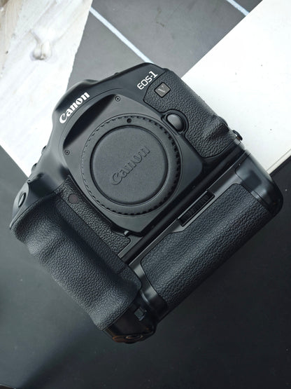 Canon EOS-1V body #131101