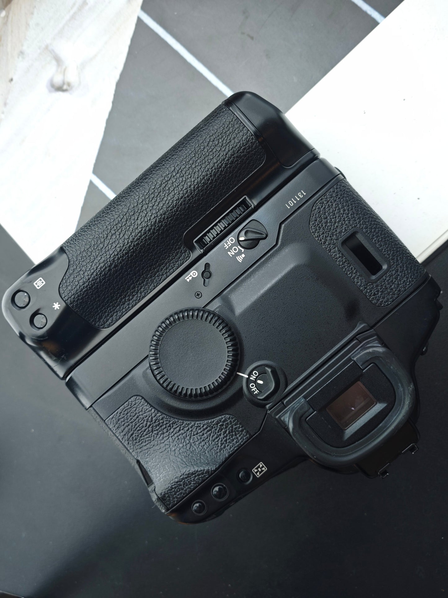 Canon EOS-1V body #131101