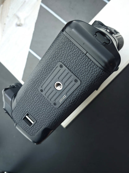 Canon EOS-1V body #131101
