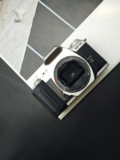 Pentax MZ-50 body