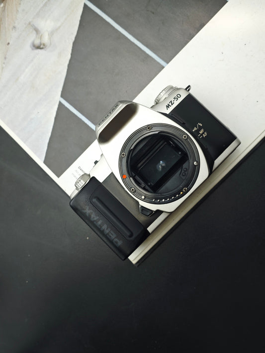 Pentax MZ-50 body