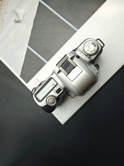 Pentax MZ-50 body
