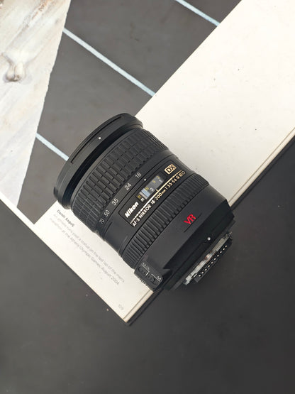 Nikon AF-S Nikkor 18-200mm f3.5-5.6 G ED DX