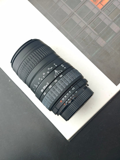 Sigma Zoom 28-80mm F3.5-5.6 II Marco and Sigma Zoom 100-300 F4.5-6.7 DL [F mount]