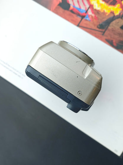 Kyocera Yashica Zoomate 140