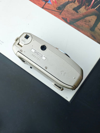 Kyocera Yashica Zoomate 105SE