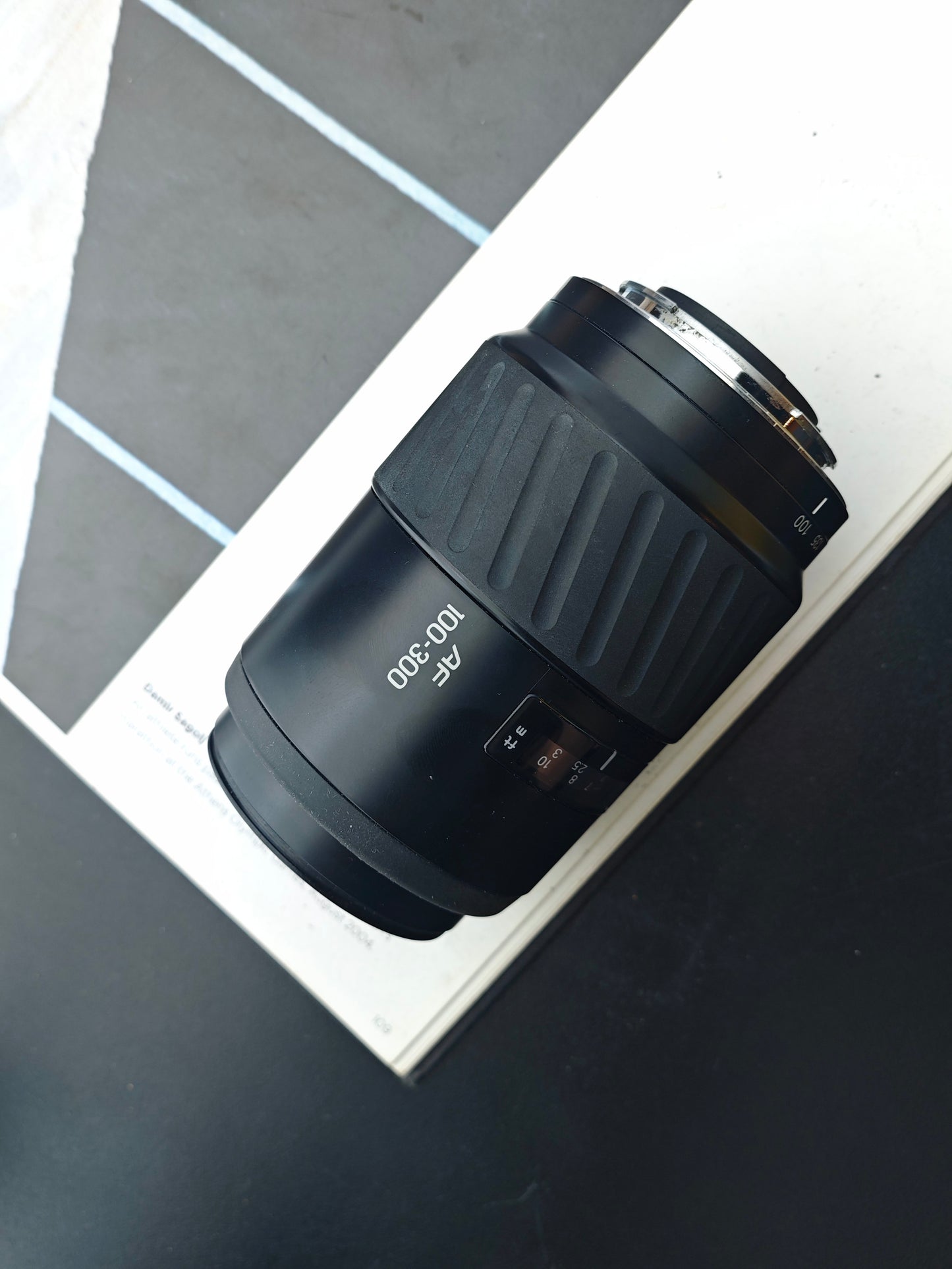 Minolta AF Zoom 100-300mm F4.5-5.6 [A mount]