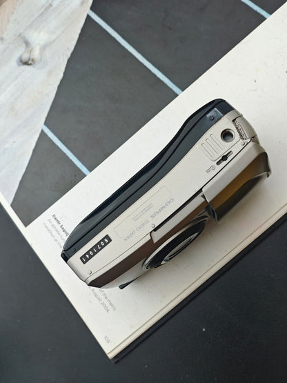 Olympus Superzoom 130S