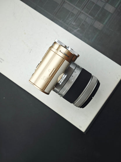 Used Pentax Q-S1 with SMC Pentax 5-15mm F2.8-4.5 Digital Camera
