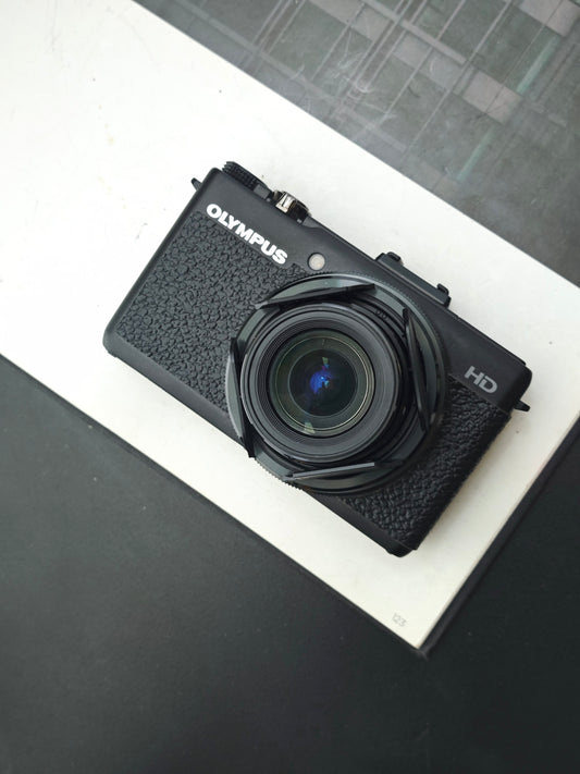 Used Olympus XZ-1 Digital Camera [No charger]