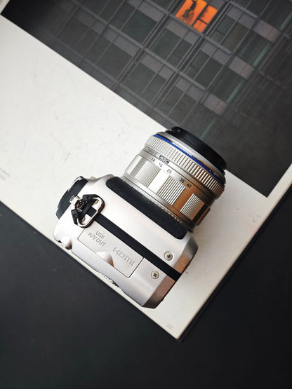 Used Olympus PEN E-PL2 with Olympus m.Zuiko Digital 14-42mm F3.5-5.6 Digital Camera