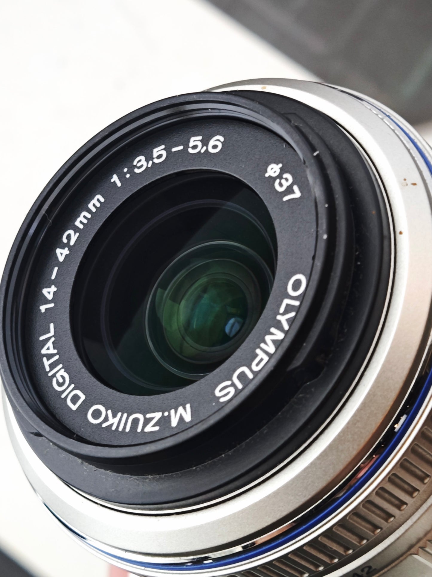 Used Olympus PEN E-PL2 with Olympus m.Zuiko Digital 14-42mm F3.5-5.6 Digital Camera