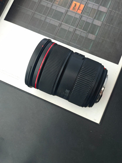 Canon Zoom Lens EF 24-70mm F2.8 L II USM