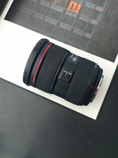 Canon Zoom Lens EF 24-70mm F2.8 L II USM