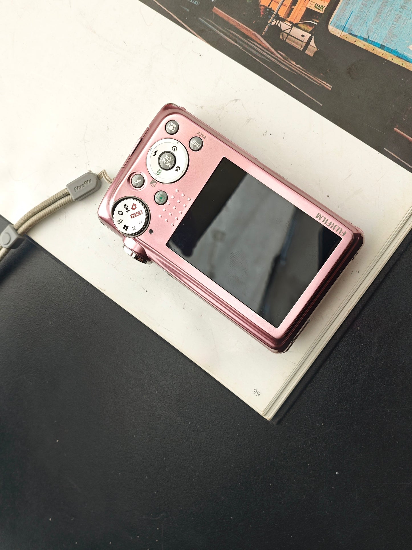 Used Fujifilm FinePix F70 EXR pink Digital Camera [No charger]