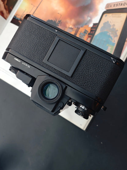 Nikon F3HP with Zoom-Nikkor 35-135mm F3.5-4.5 Ai-S