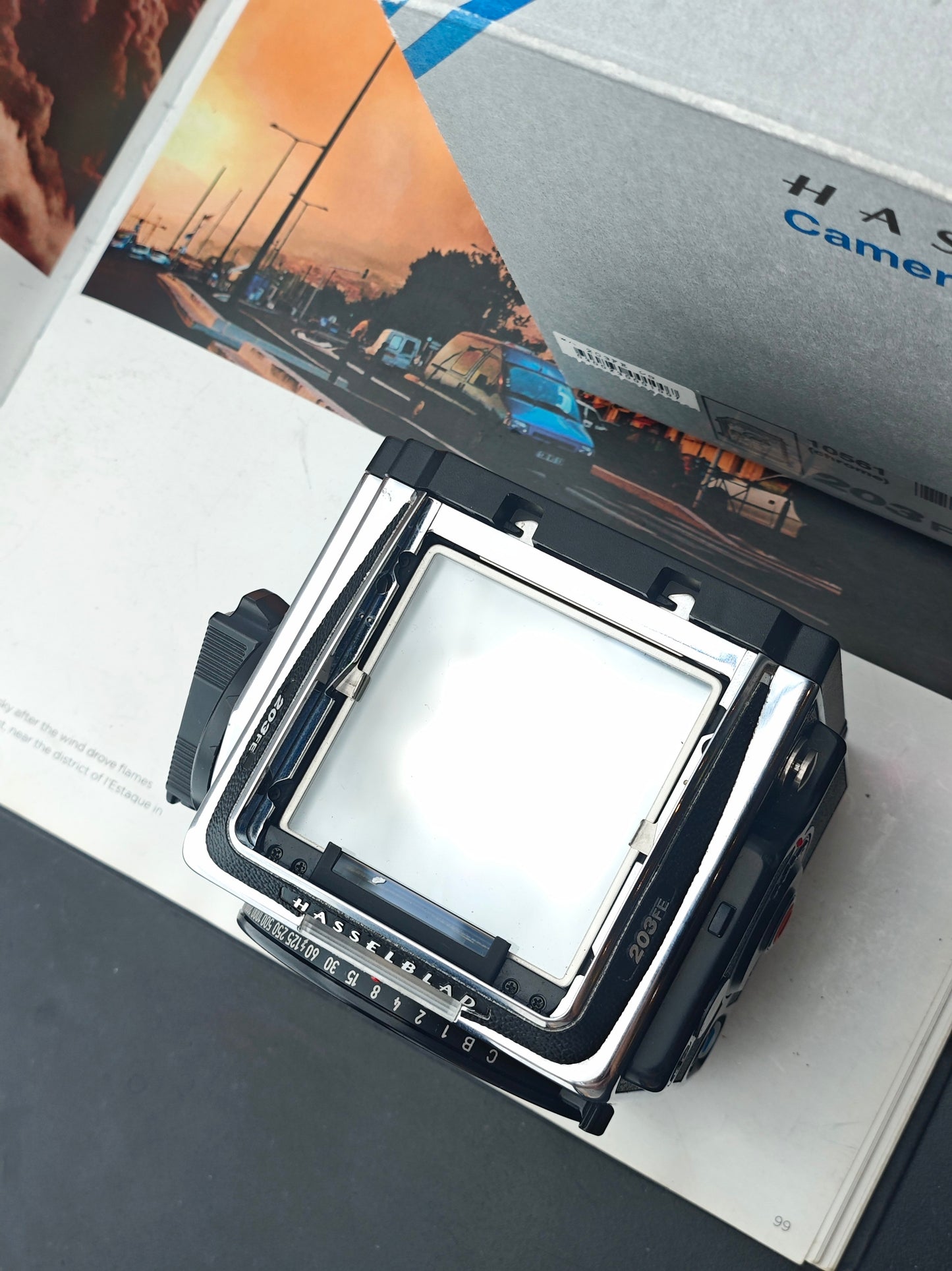 Hasselblad 203 FE body [No viewfinder]