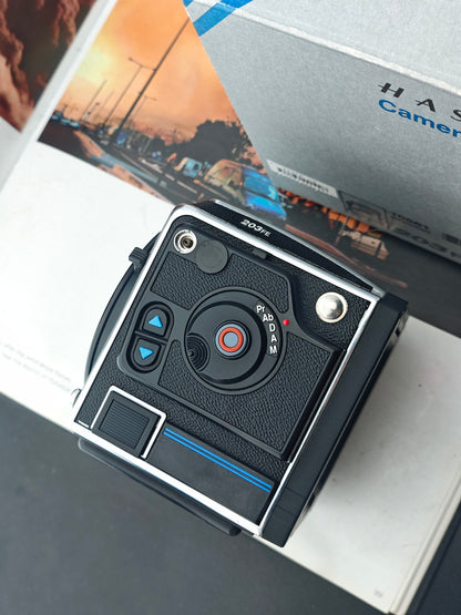 Hasselblad 203 FE body [No viewfinder]