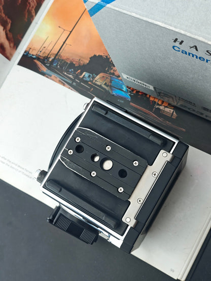 Hasselblad 203 FE body [No viewfinder]
