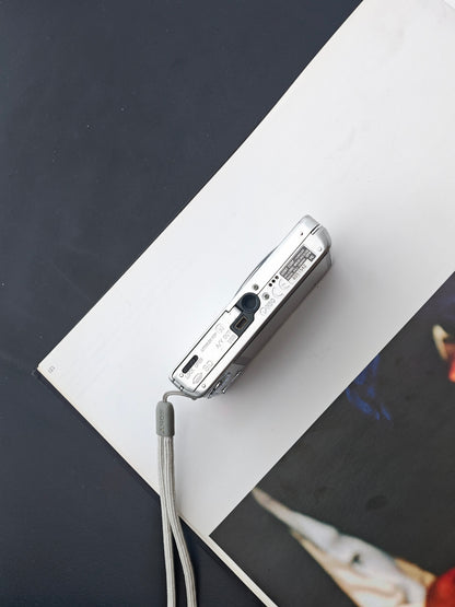 Used Sony Cyber Shot DSC-W630 Digital Camera [JPN only, No charger]