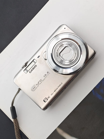 Used Casio EXILIM EX-ZS25 Digital Camera [No charger]