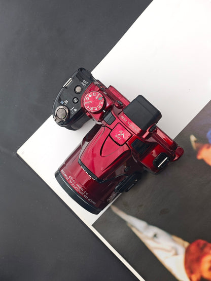 Used Nikon Coolpix P520 red Digital Camera